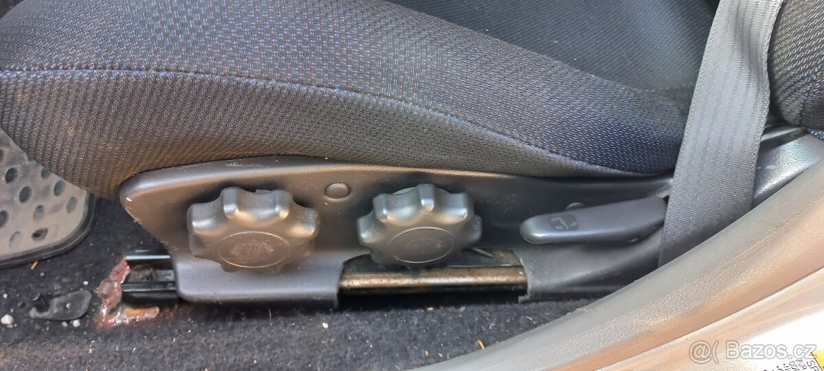 Subaru Forester 2,0XT 130kw 2004- náhradní díly - 9