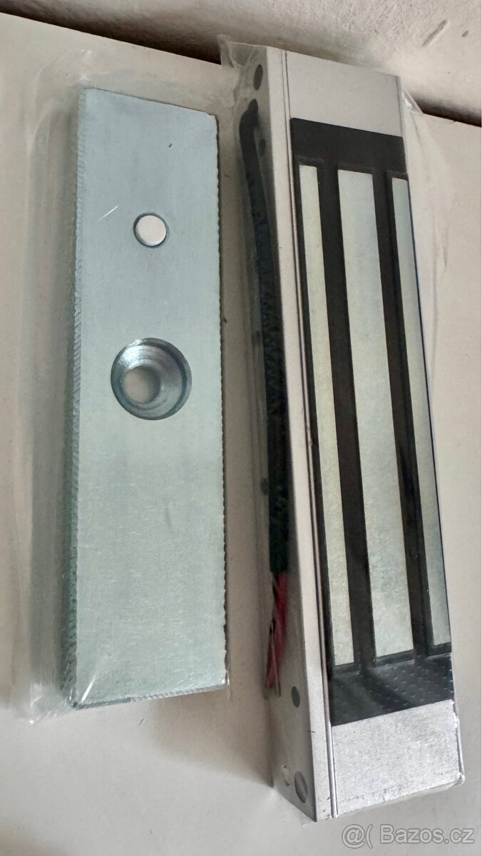 Systém kontroly vstupu – RFID přístupový systém s klávesnicí - 9