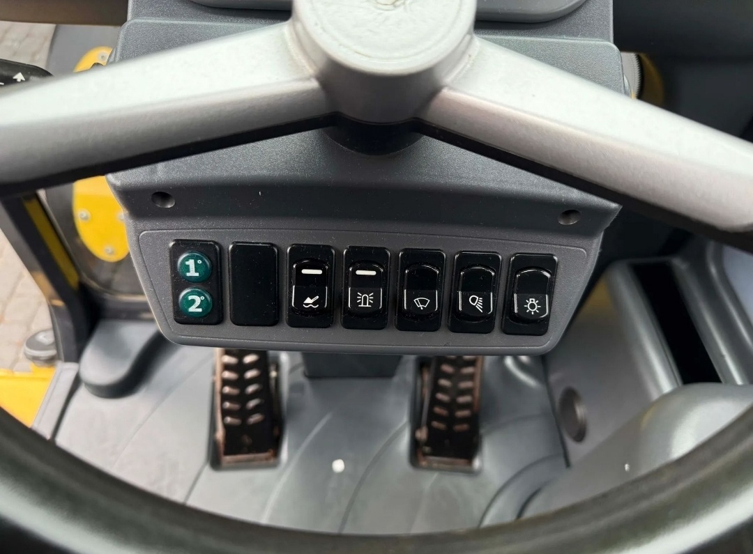 Kolovy nakladač.kloubovy. Yanmarv8 ne volvo.jcb - 9