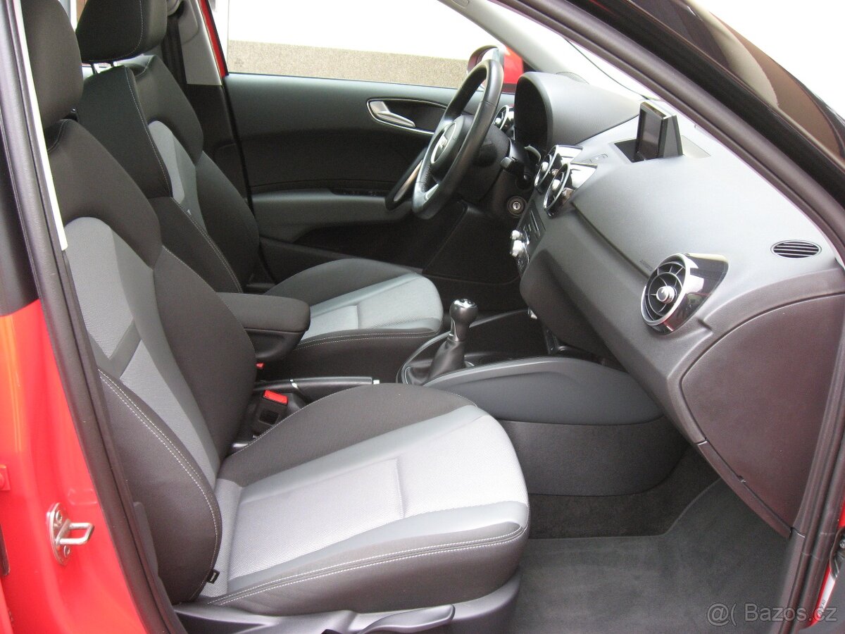 Audi A1 1.0i TFSI 82PS Ambition - 9