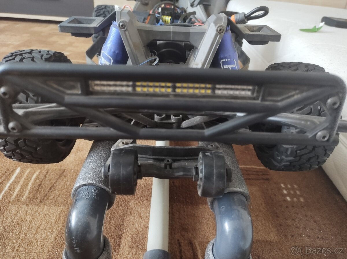 Traxxas Slash maxx - 9