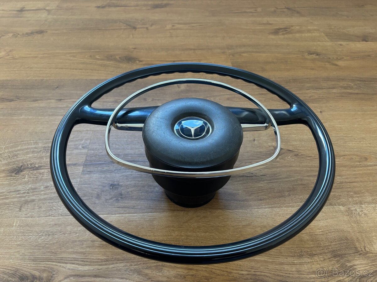 Volant Mercedes w114 - 9