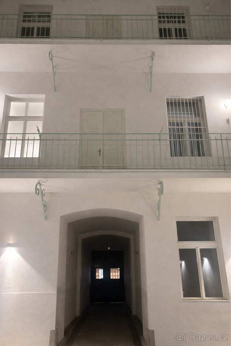 Pronájem bytu 2+kk - Praha 1 - 9