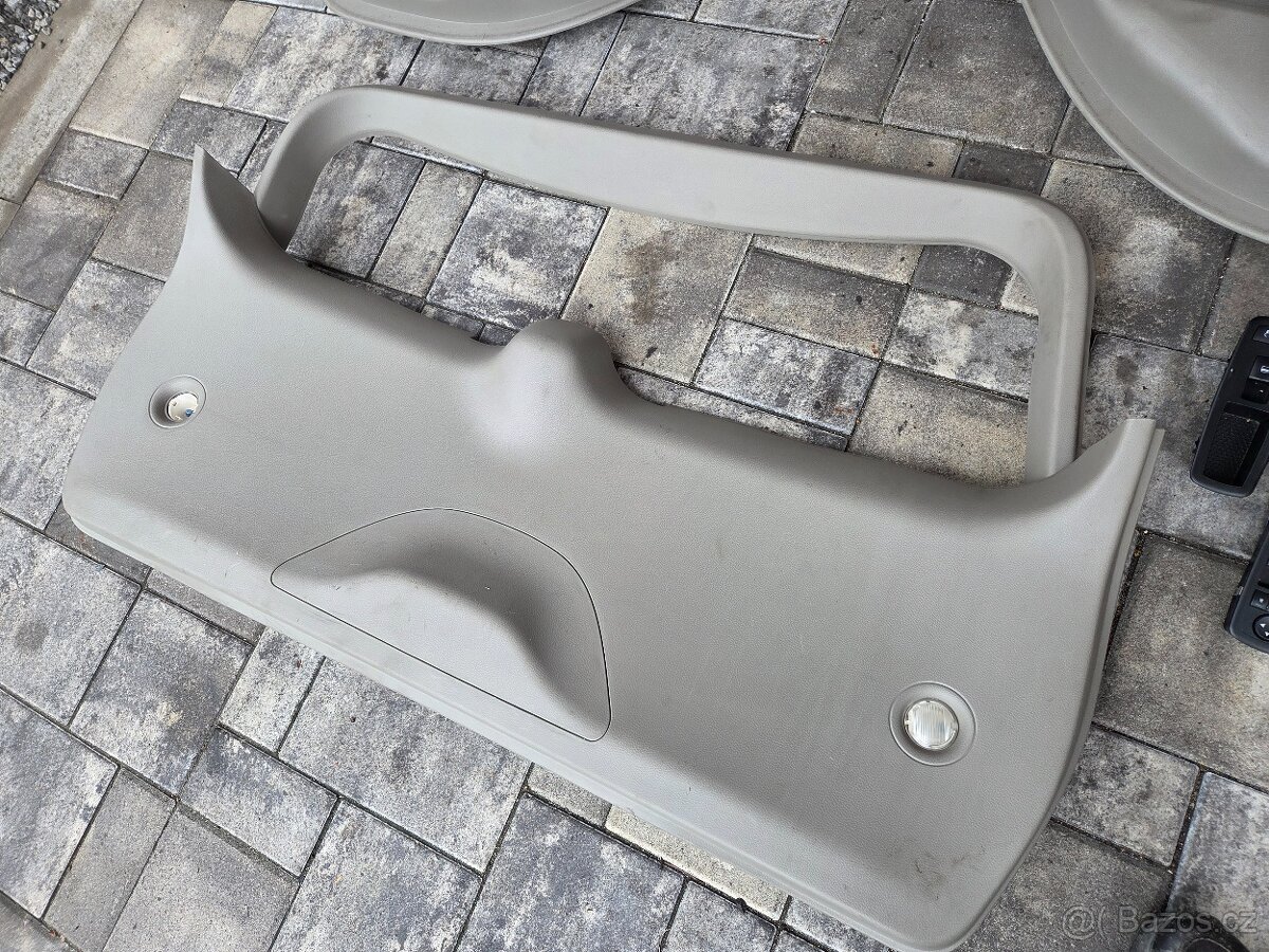 kompletní interiér Jeep Grand cherokee - 9