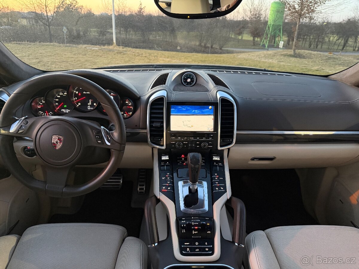 Porsche Cayenne Turbo 4.8 V8 Biturbo | 368 kW - 9