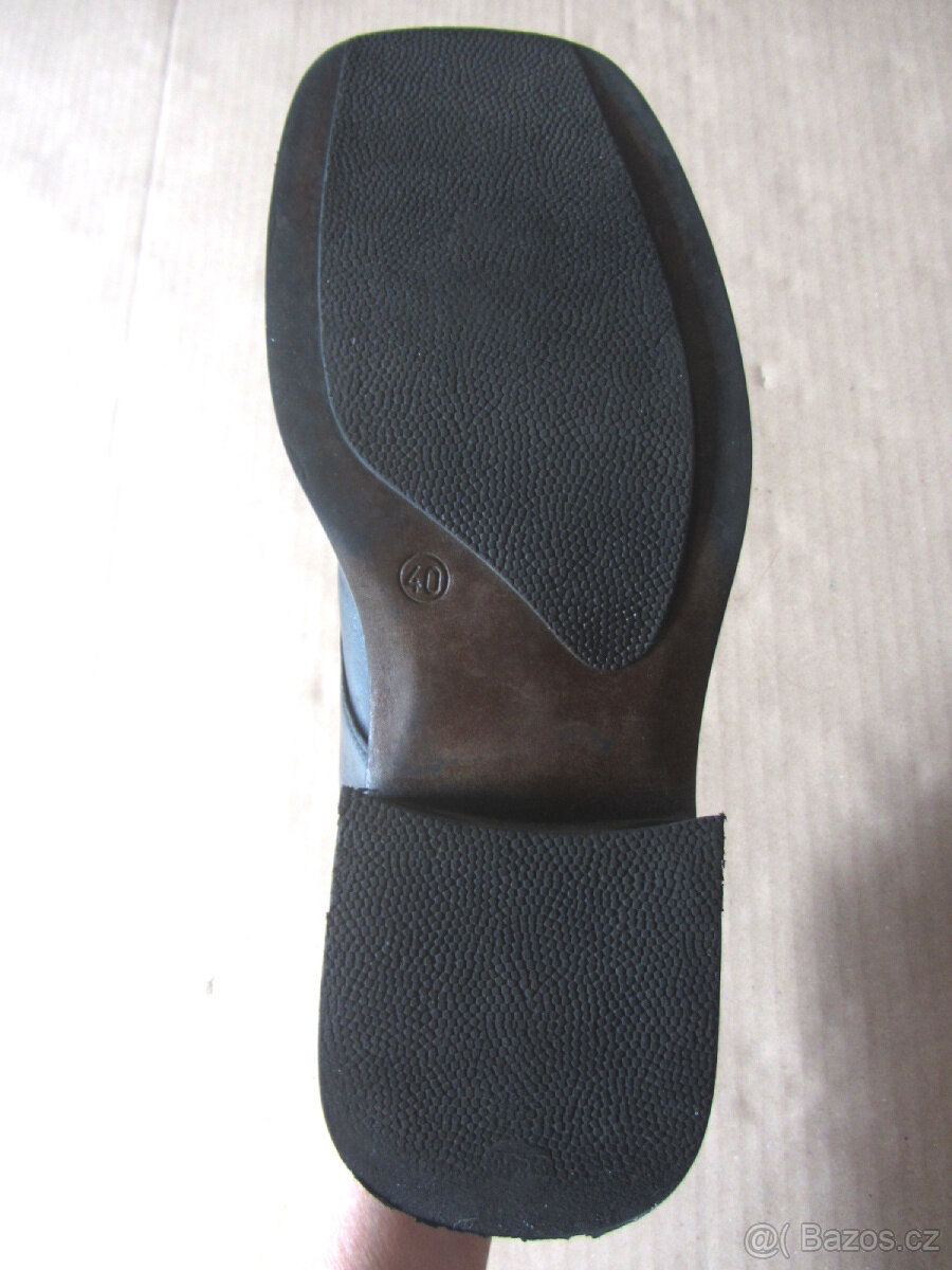 Vintage černé 90s boty kůže plochá špička - 9