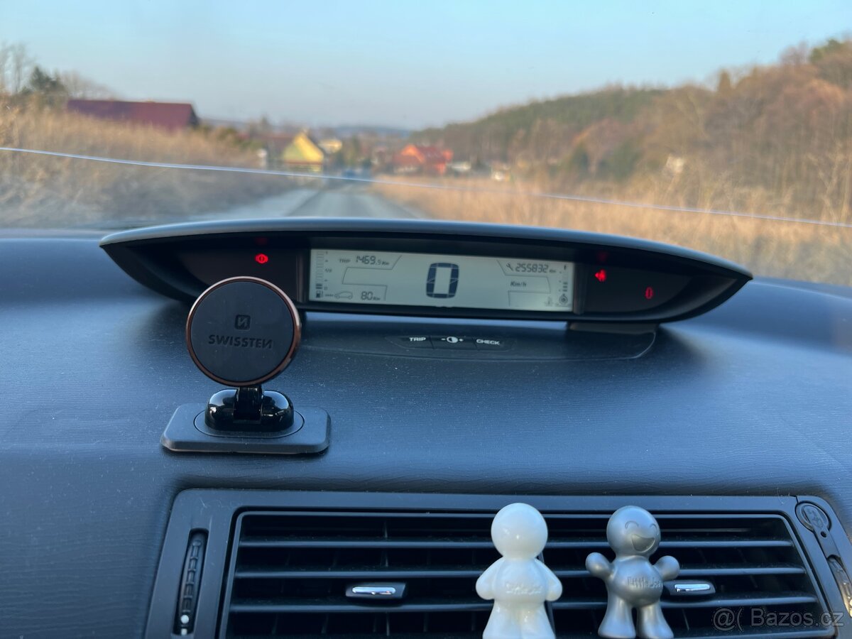 Citroen C4 2005 1.6i - 9