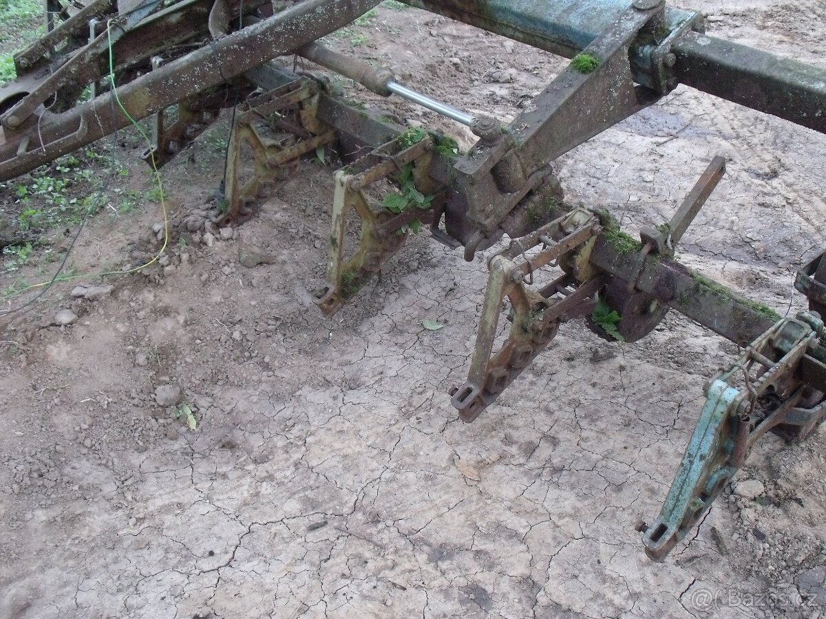 Plečka NDR typ FORTSCHRITT P 437 - 9