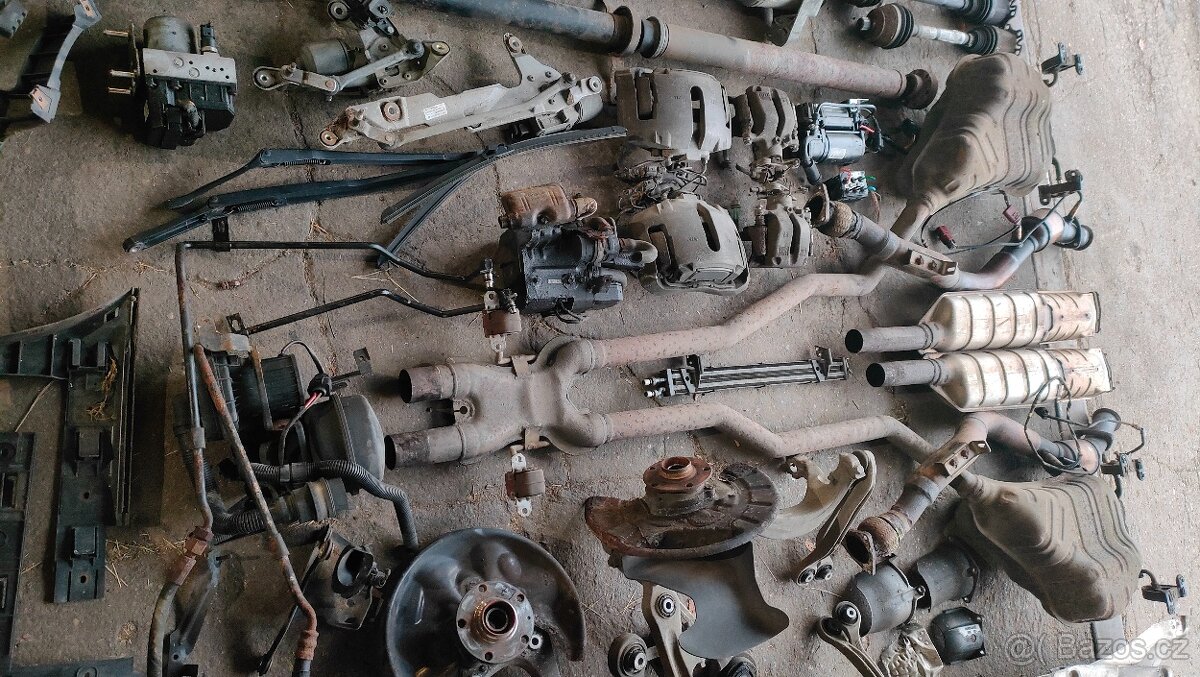 DÍLY- 2004 Phaeton 4,2 V8 330PS, barva LR6V - 9