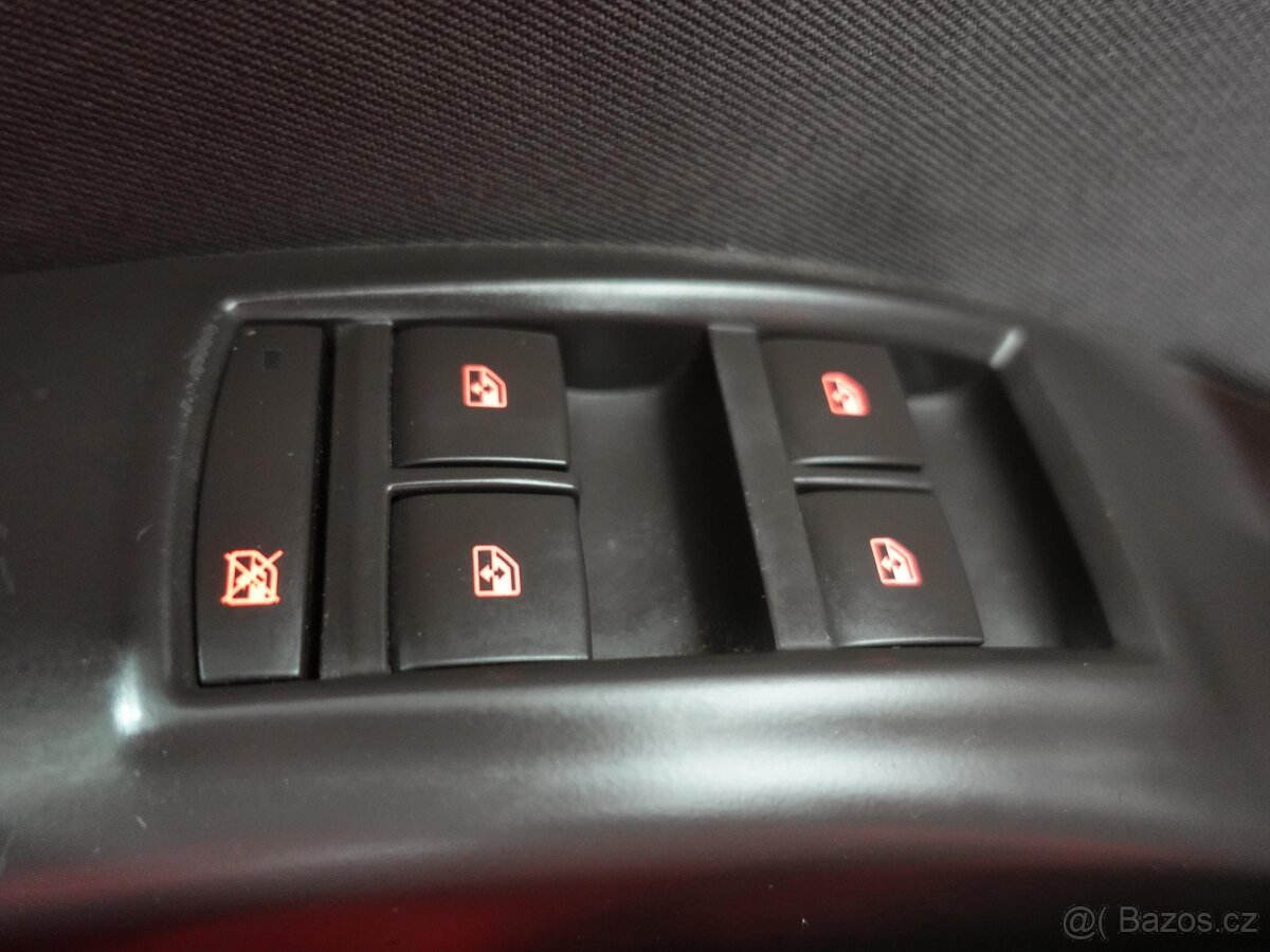 Opel Meriva 1.4T , 103 kW benzín, 2011 - 9