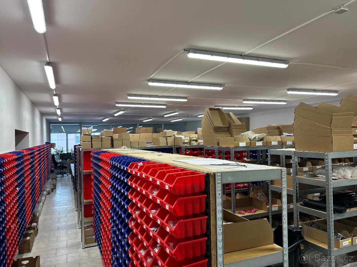 Pronajmu dlouhodobě obchodní prostory cc 550m2. Sklad,prodej - 9