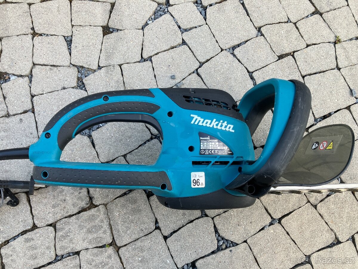Makita elektrický plotostřih 55cm,670W UH5580 - 9
