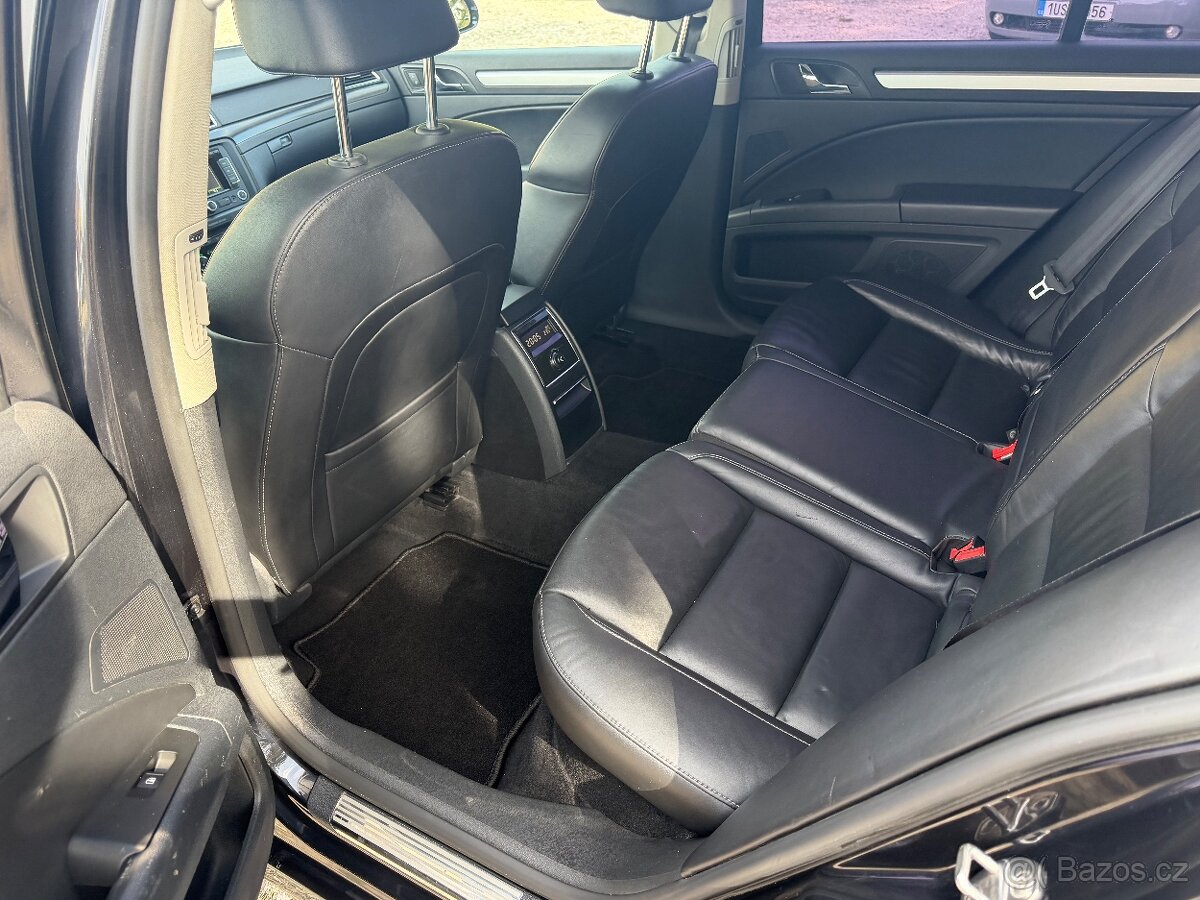 ŠKODA SUPERB II 2.0 TDI DSG COMBI ELEGANCE 2011 - 9