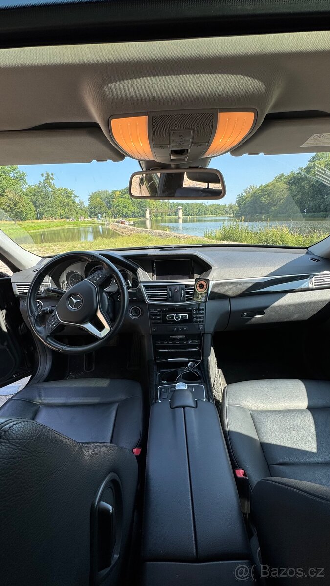 Mercedes-Benz E220 - 9