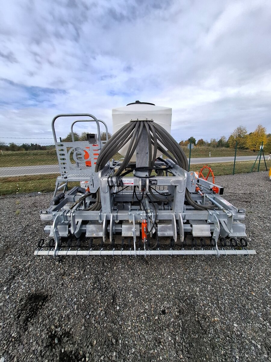 Secí stroj pro přísev TTP - 9