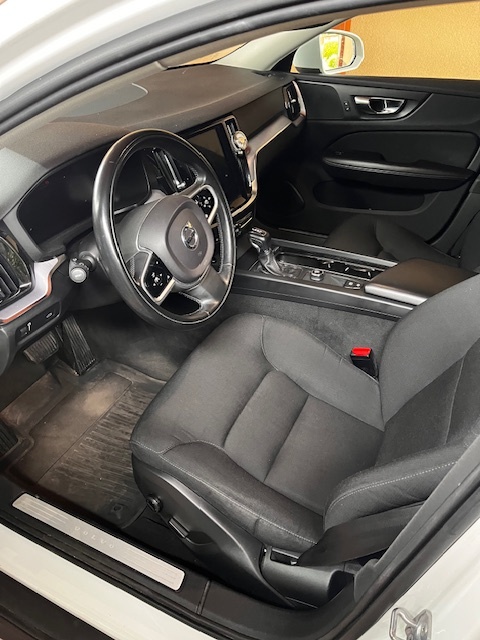 VOLVO V60 2,0 D4 140 kW, 4x4,CROSS COUNTRY, DPH - 9