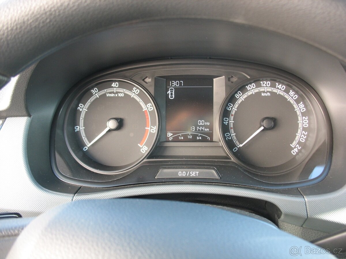 Fabia III 1,0 MPi-44 kW, 239.000,-Kč - 9