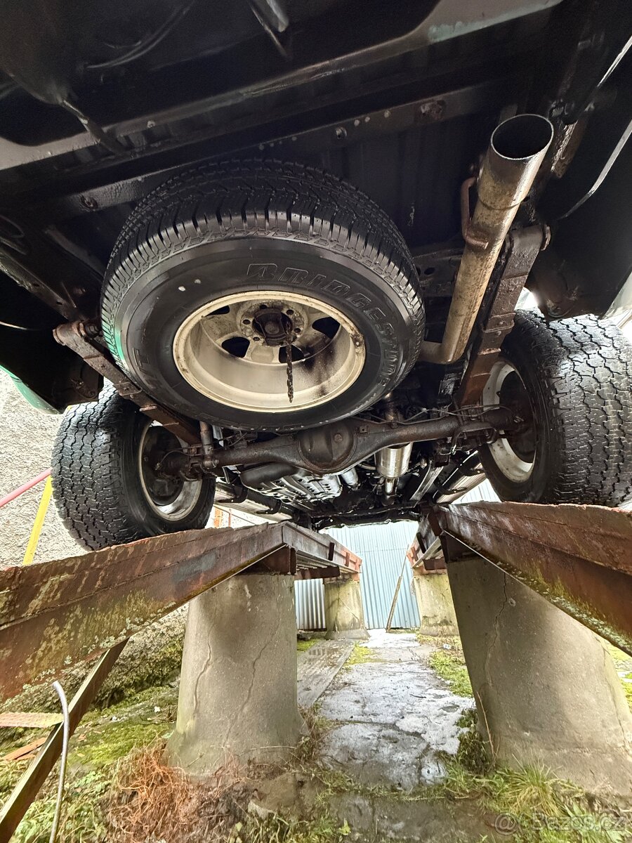 Toyota Hilux 3.0 - 9