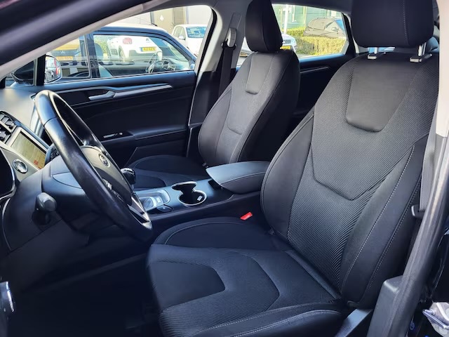 Ford Mondeo - 9