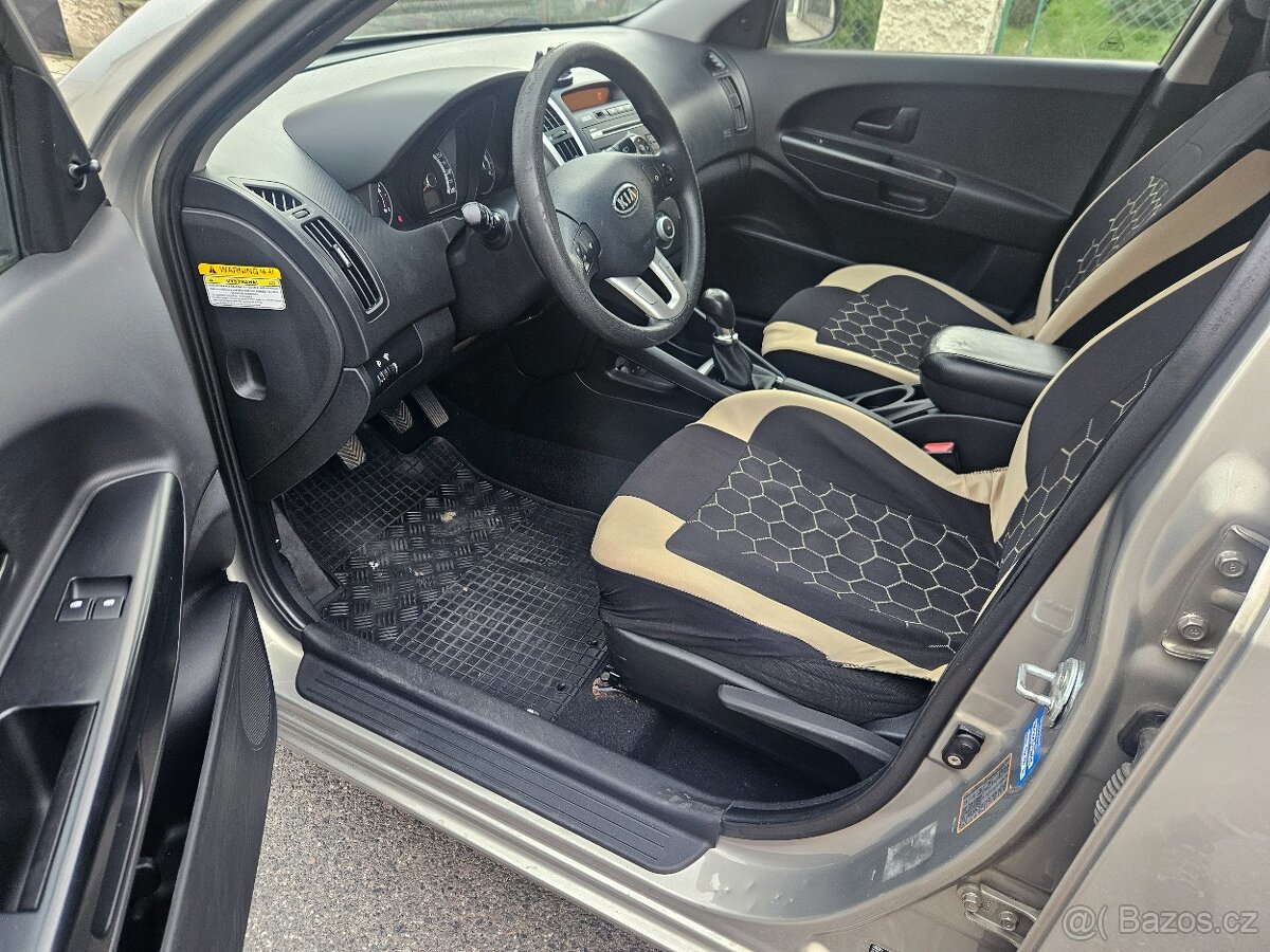 Kia Ceed 2011 1.4 77kw - 9