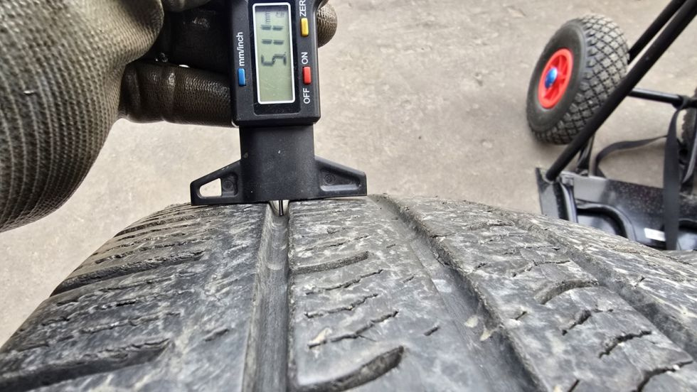 Celoroční pneu 215/75/16c Pirelli - 9