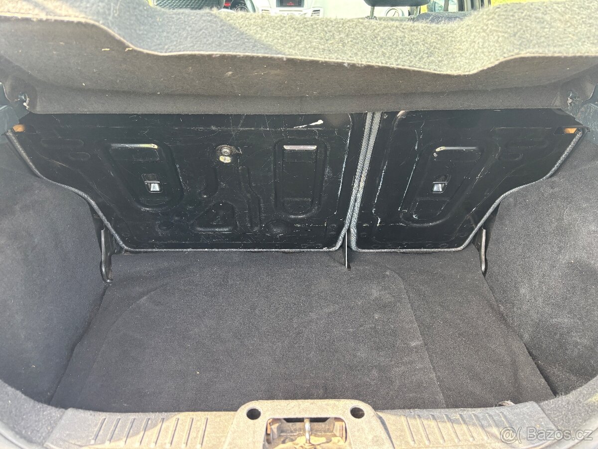 Ford Fiesta 1.4tdci r.v.2010 - 9