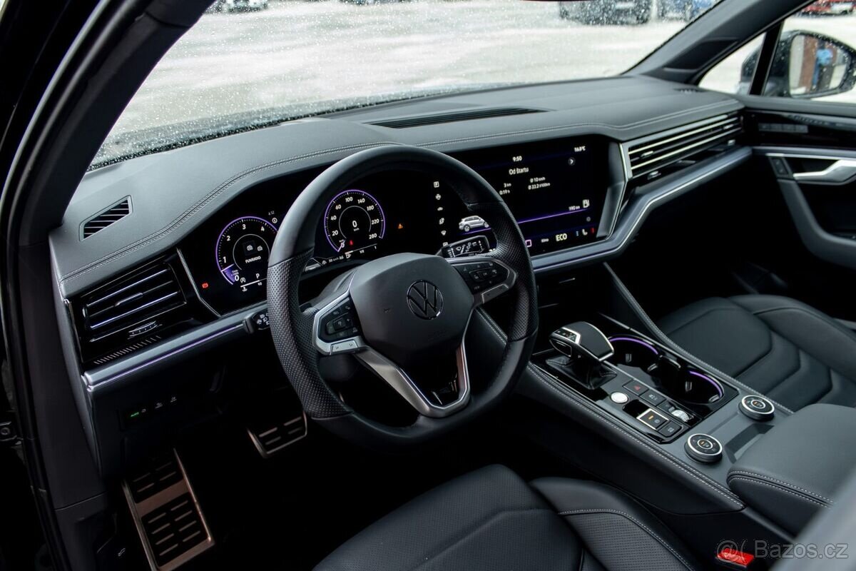 VW Touareg R-Line - 9