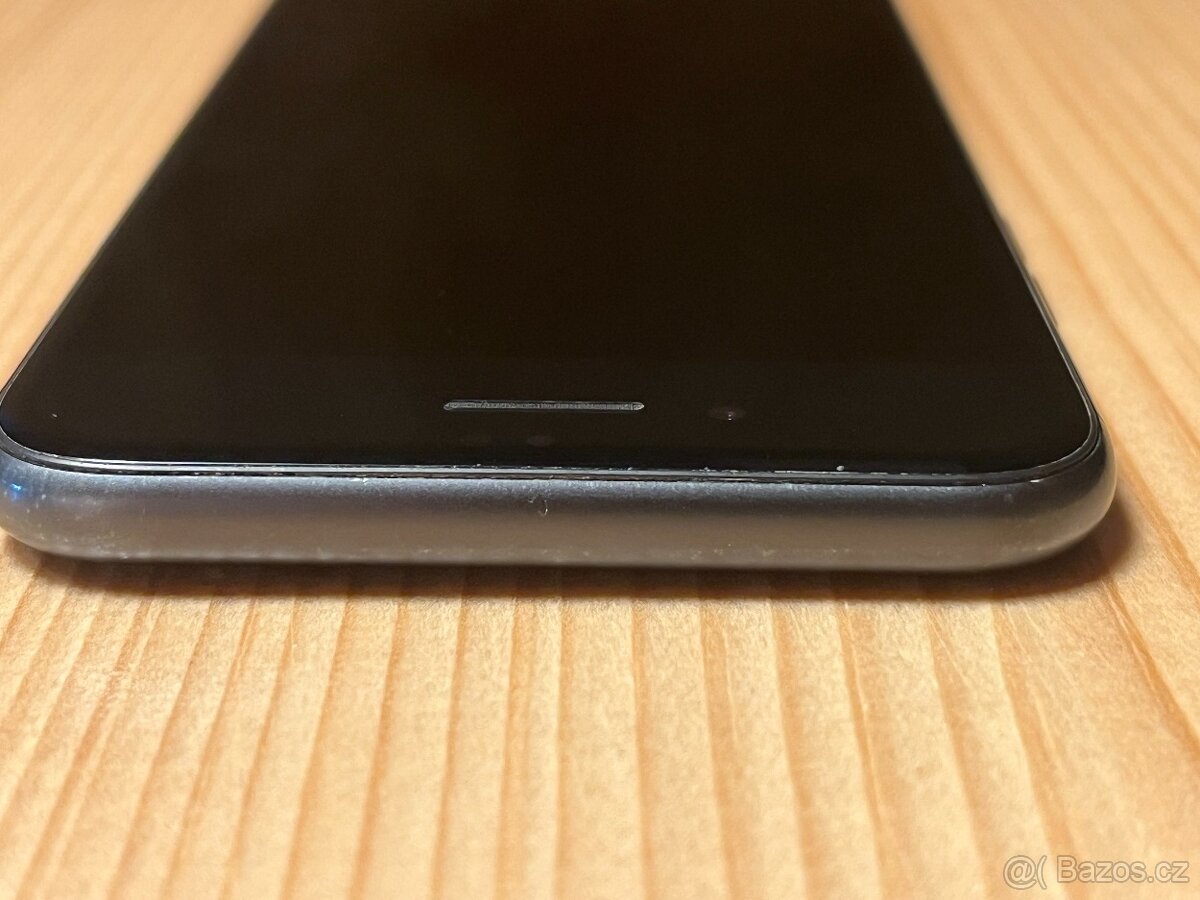 Apple iPhone 8, 64 GB - 9