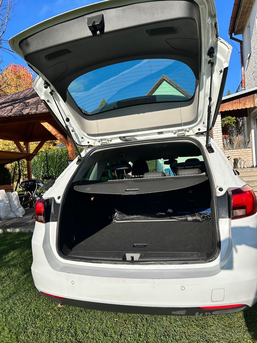 Opel Astra 1.6 CDTi - 9