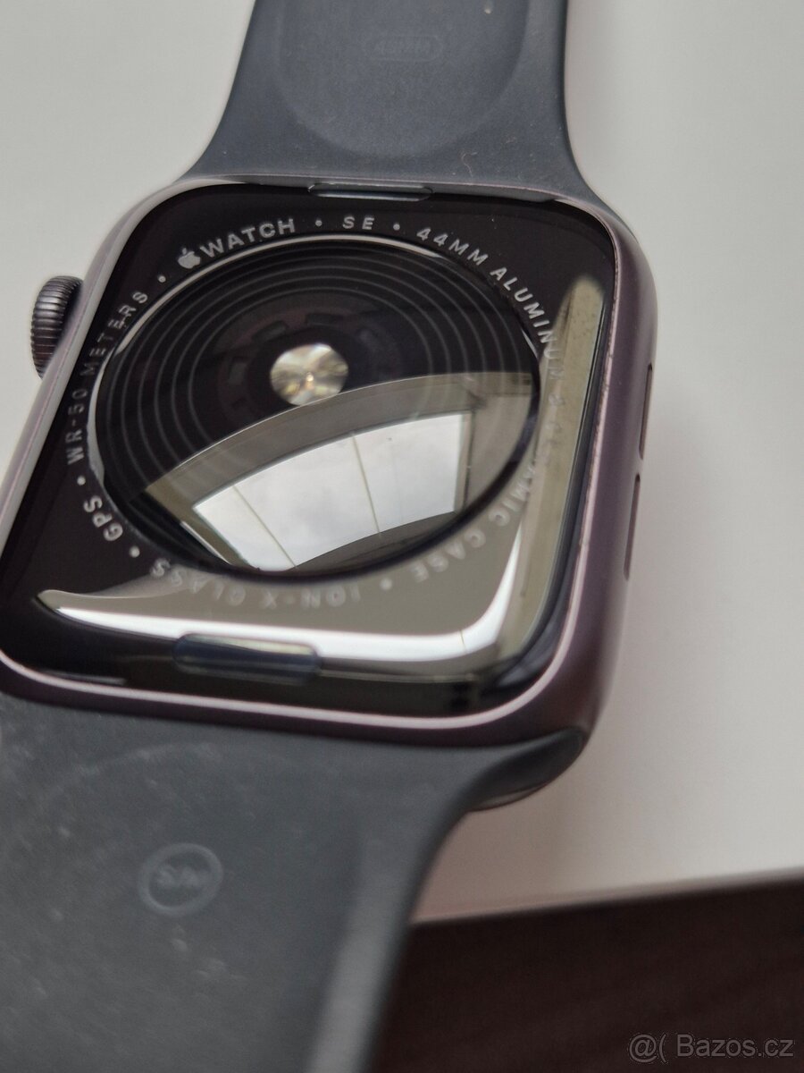 Apple Watch SE 44mm - 9