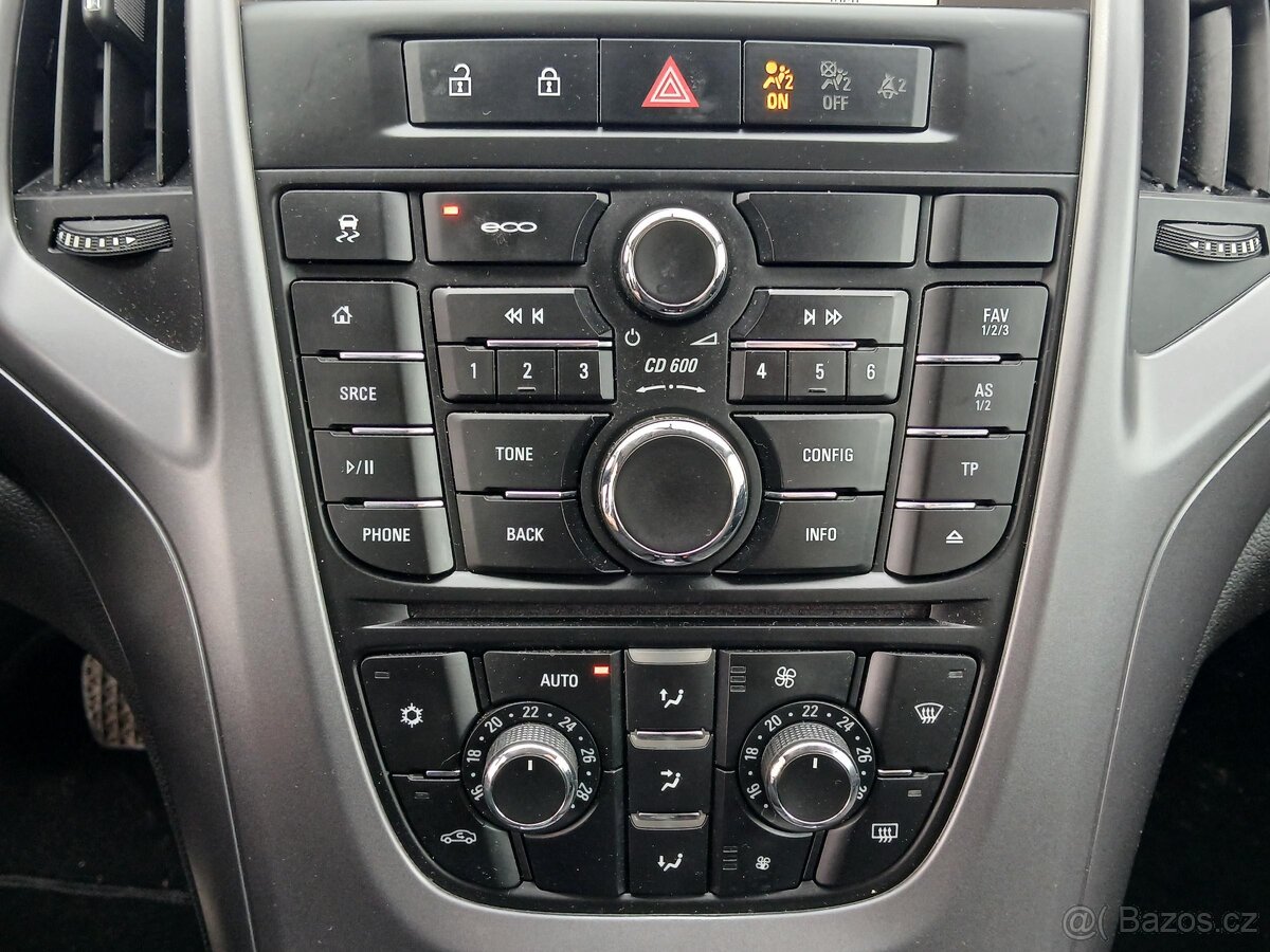 Opel Astra 1.6 CDTi , 81 kW nafta, 2015 - 9