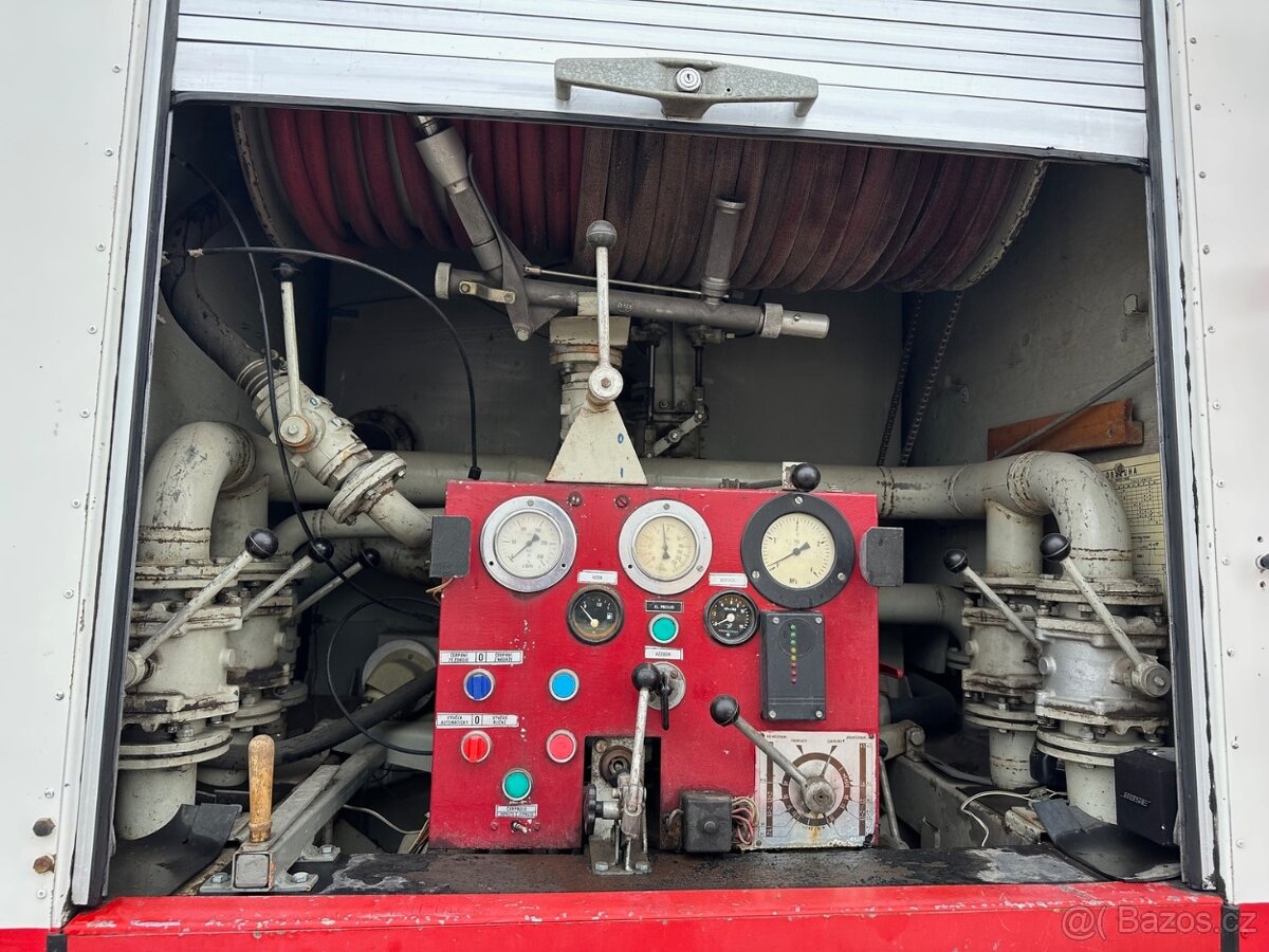 KAROSA hasičské vozidlo 1990 VIN 017 - 9