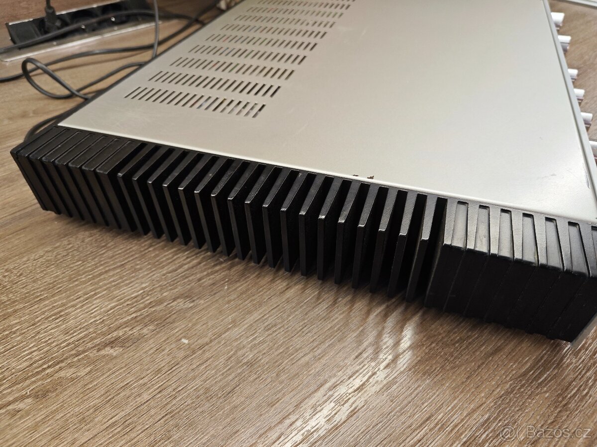 Zesilovač Grundig SV 2000 - 9