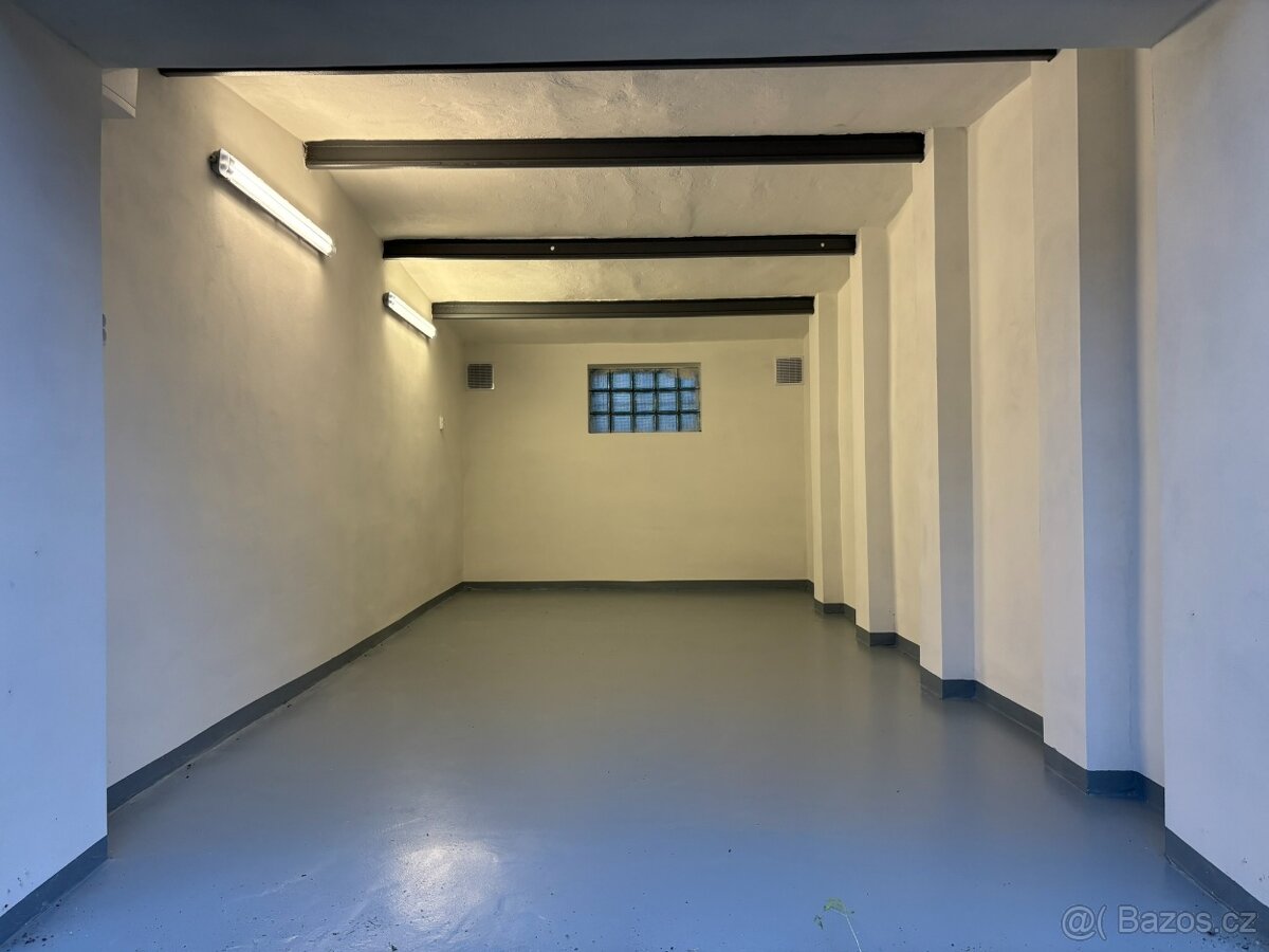 Pronájem nadstandardně velké garáže – Moravská Ostrava, ul. - 9
