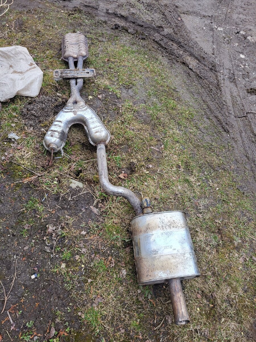 BMW e39 530i touring Náhradní díly - 9