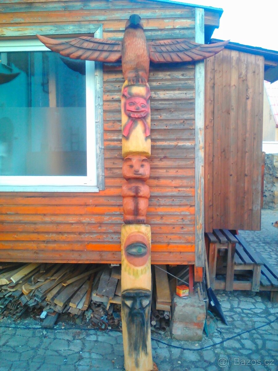 dřevěné sochy, výrob totemů od známého sochaře - 9