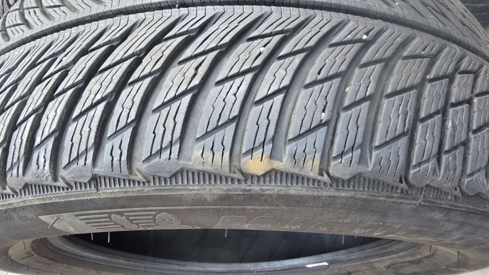 Zimní pneu 235/55/17 Michelin - 9