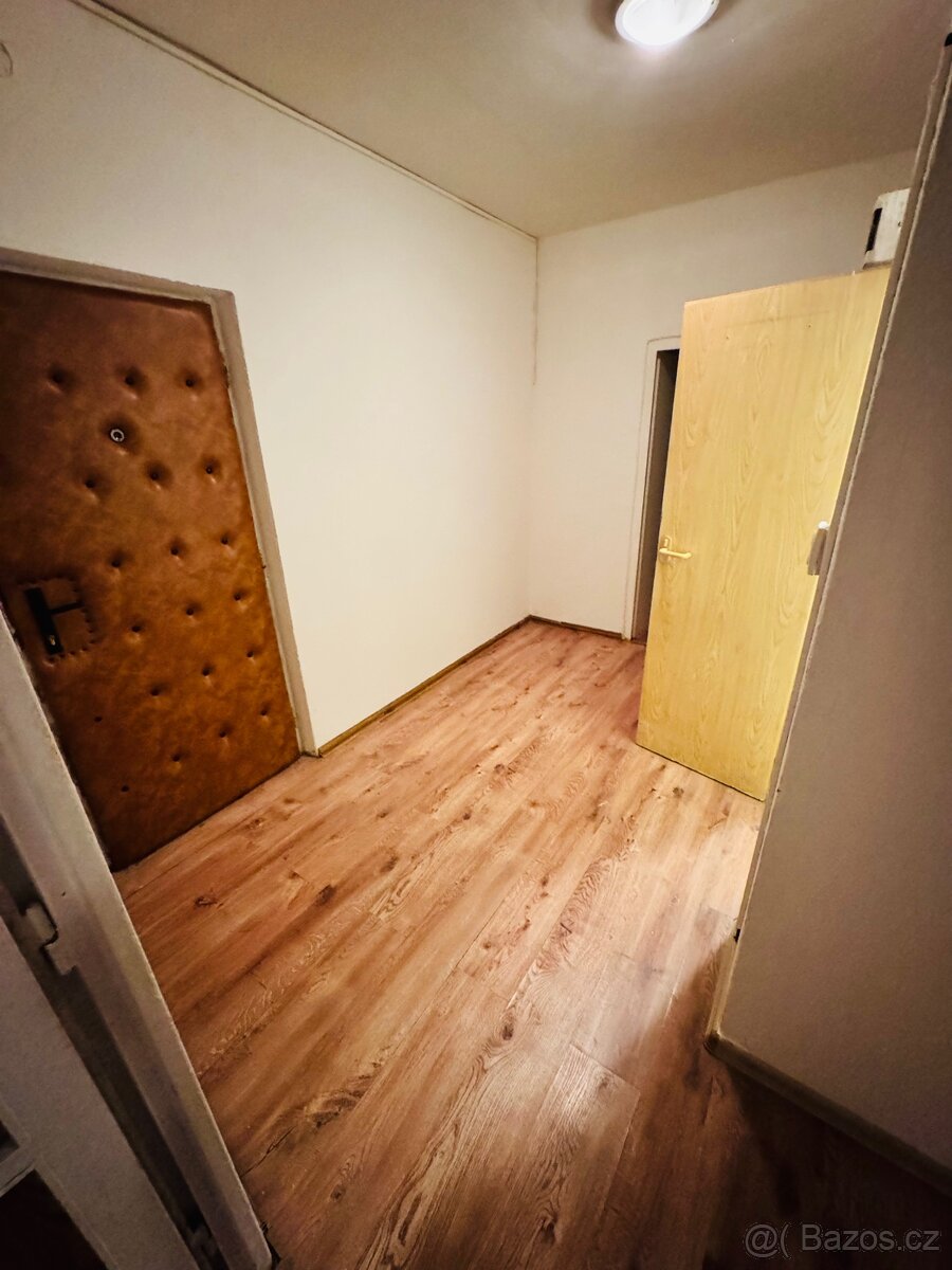 Nabízím pronájem bytu 2+1 Kadaň kompletně vybavený - 9