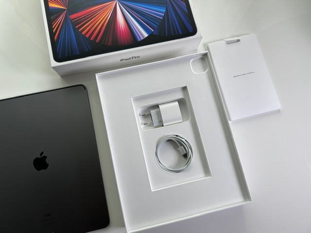 Apple iPad Pro 12.9 (2021), 256GB Wi-Fi Space Gray – Top sta - 9