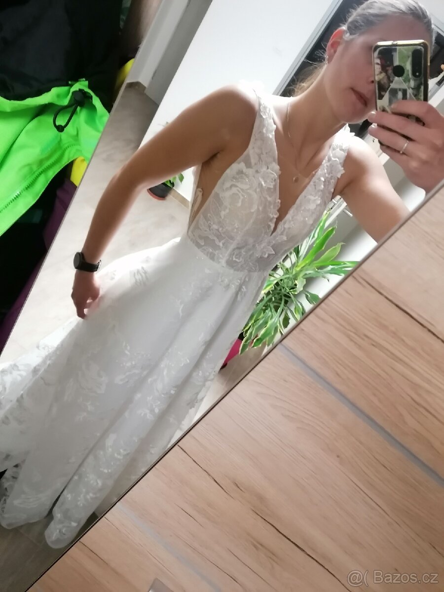 Svatební šaty - 9