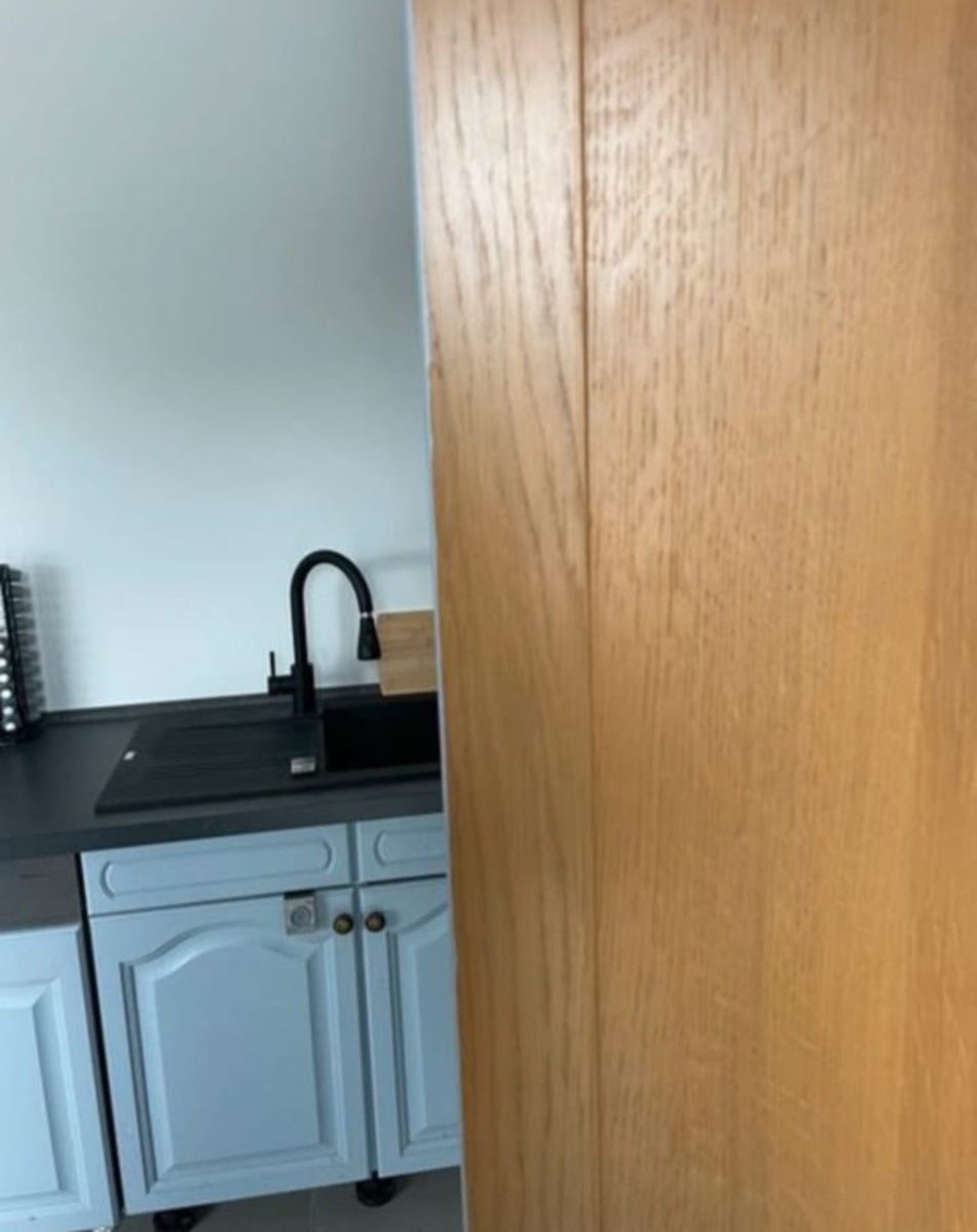 Kuchyňská linka z masivu se zánovními spotřebiči,5612 - 9