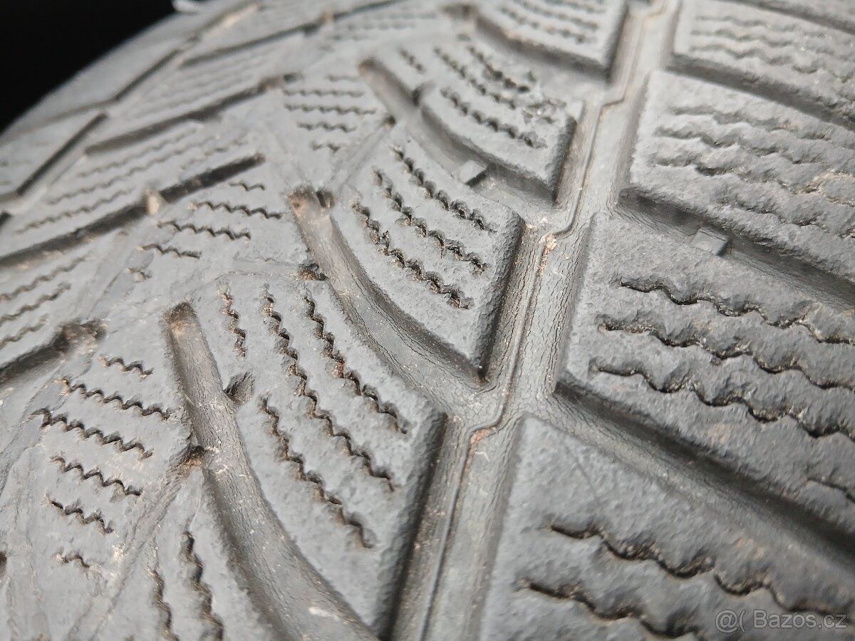 Prodám sadu Orig ALU kol Volvo 235/65R17 zimní - 9