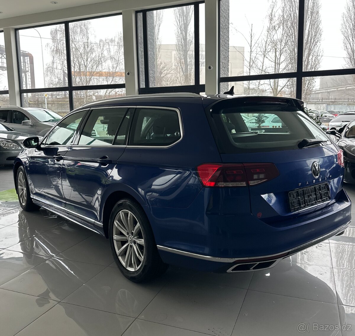 Volkswagen Passat, 1.6 AUTOMAT Ojeté, 11/2019, 292 000 km - 9