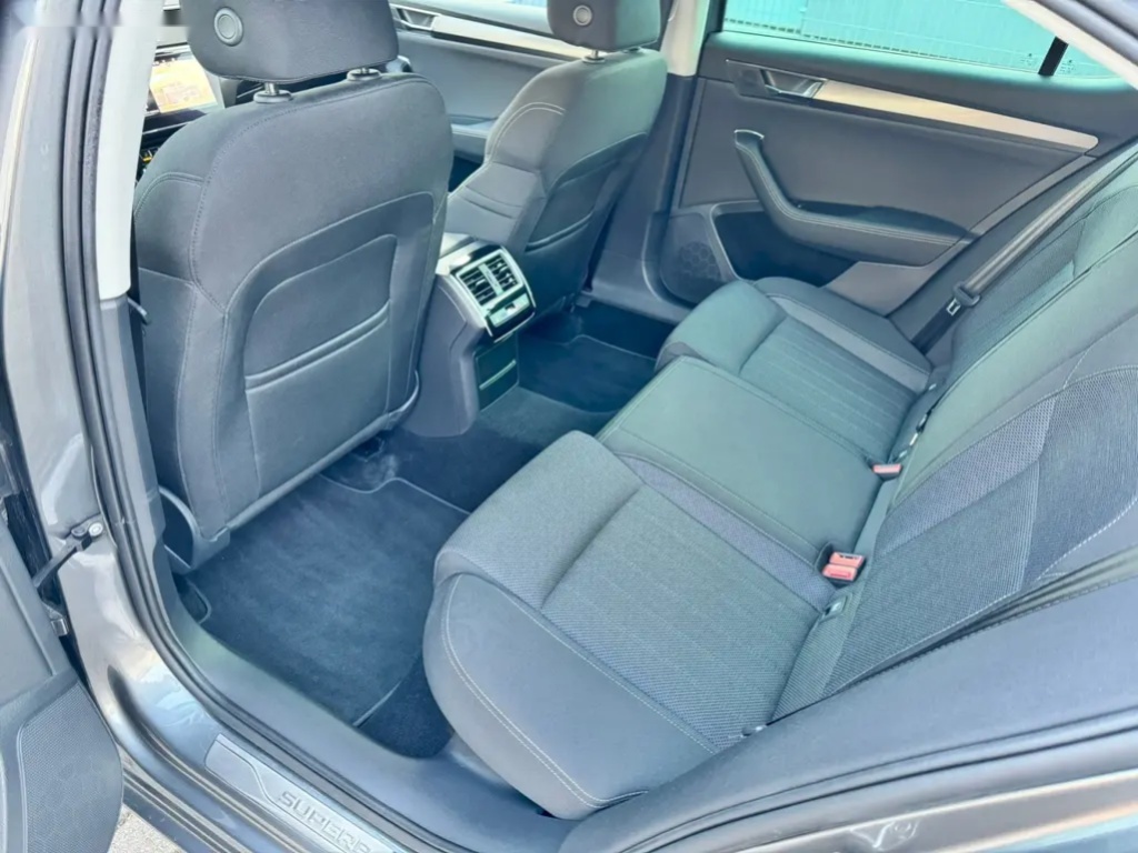 Škoda Superb, STYLE 2,0 TDi / 147 kW DSG - 9