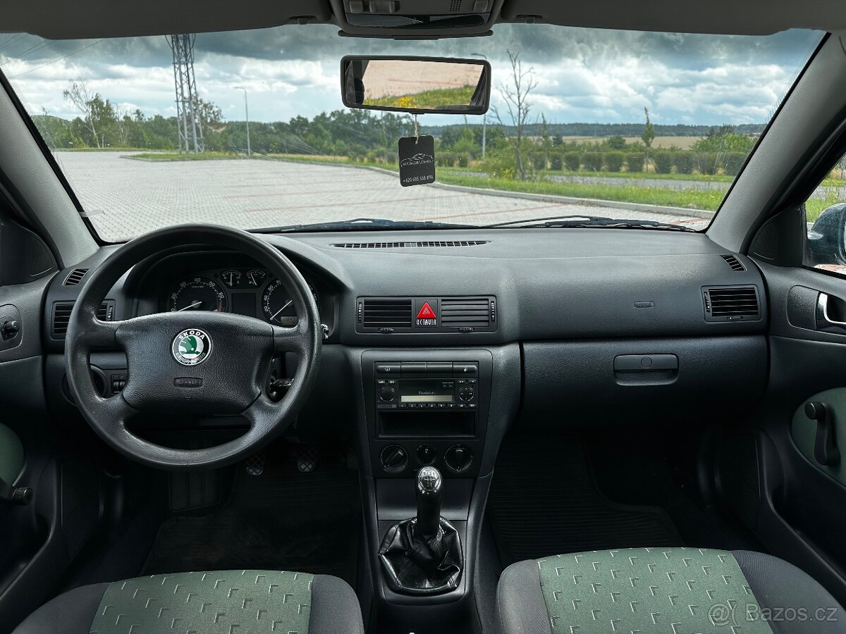 Škoda Octavia 1 1.6 74Kw / Benzín / - 9