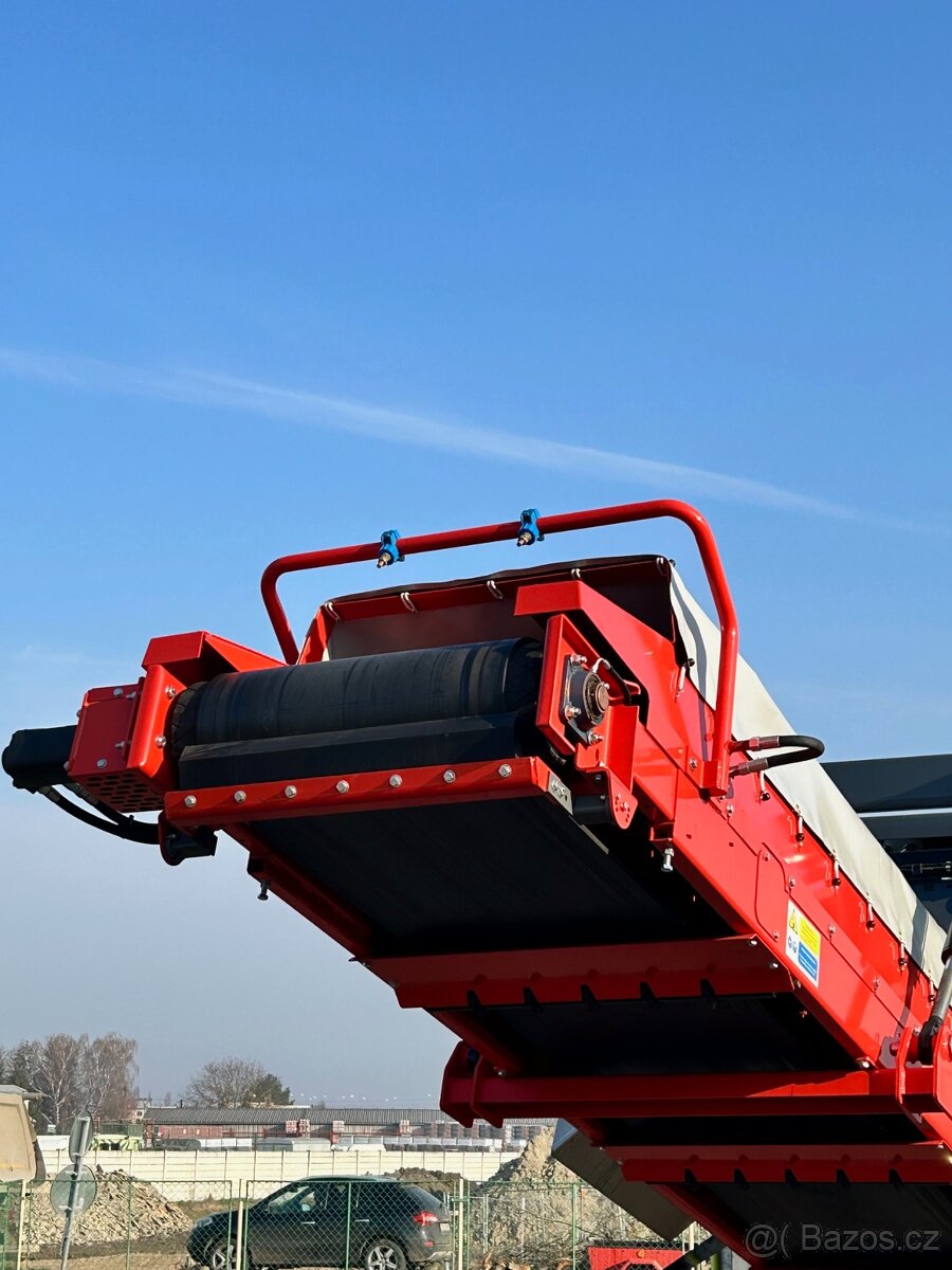 Mobilní čelisťový drtič SANDVIK QJ241 - 9