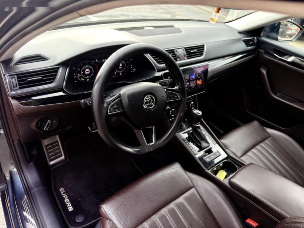 Škoda Superb,2,0 TDi Laurin & Klement - 9