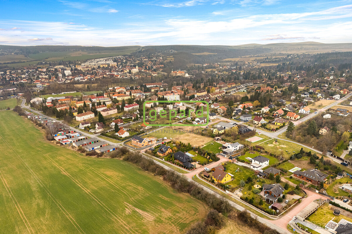 Prodej pozemku 1653m2 pro výstavbu rodinného dvojdomu, Mníše - 9