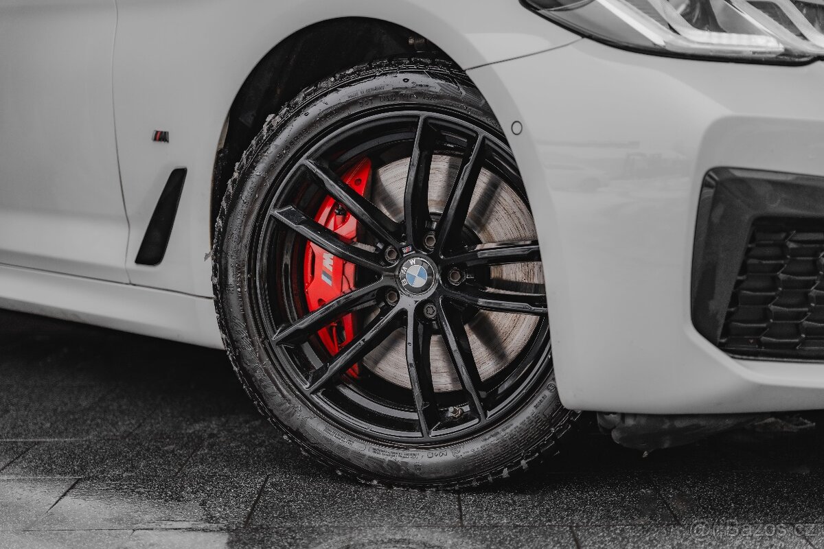 BMW 530d-210kW-xD-Mpaket-HUD-CZ-8xALU - 9