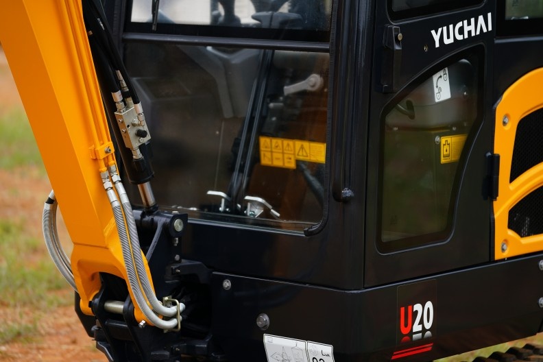 Minibager YUCHAI U20 Premium 2000 kg - 9